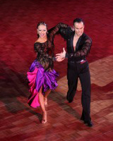 ダンススタジオへようこそ